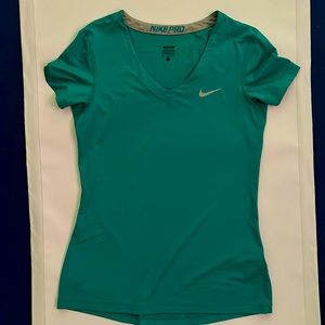 Nike Pro green V-neck dri fit Women’s M athletic tennis shirt